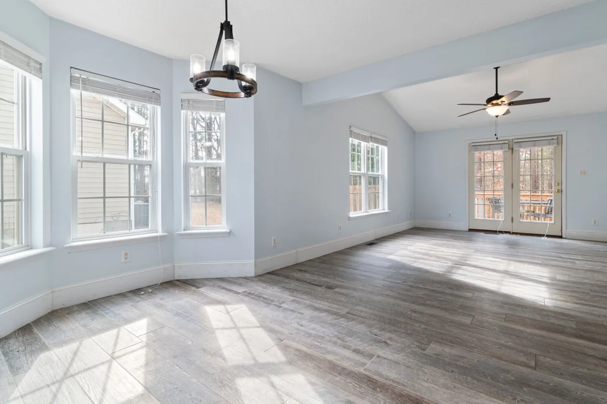 Clean, safe room after biohazard cleanup in Venetian Hills, Atlanta, GA